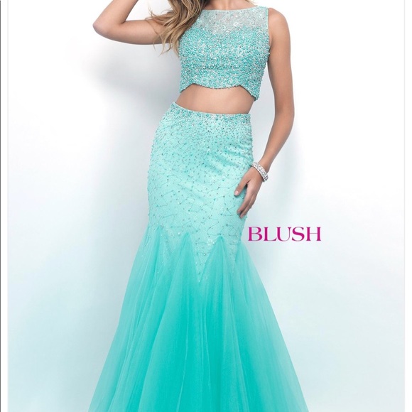 Prom dress - Picture 1 of 5